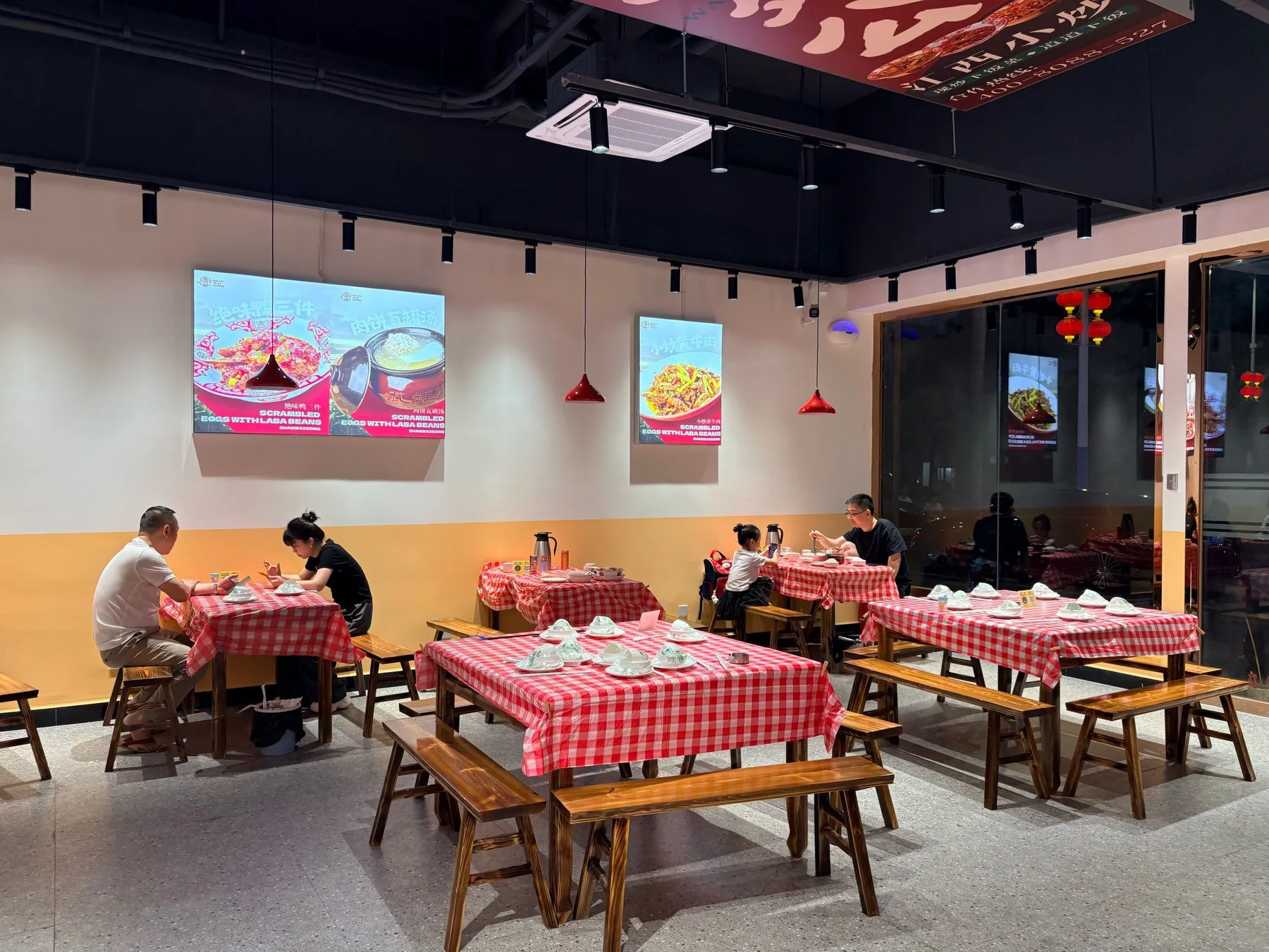Photo 5 from Shanwai Gong · Jiangxi Stir-fry (Pingzhou Branch)