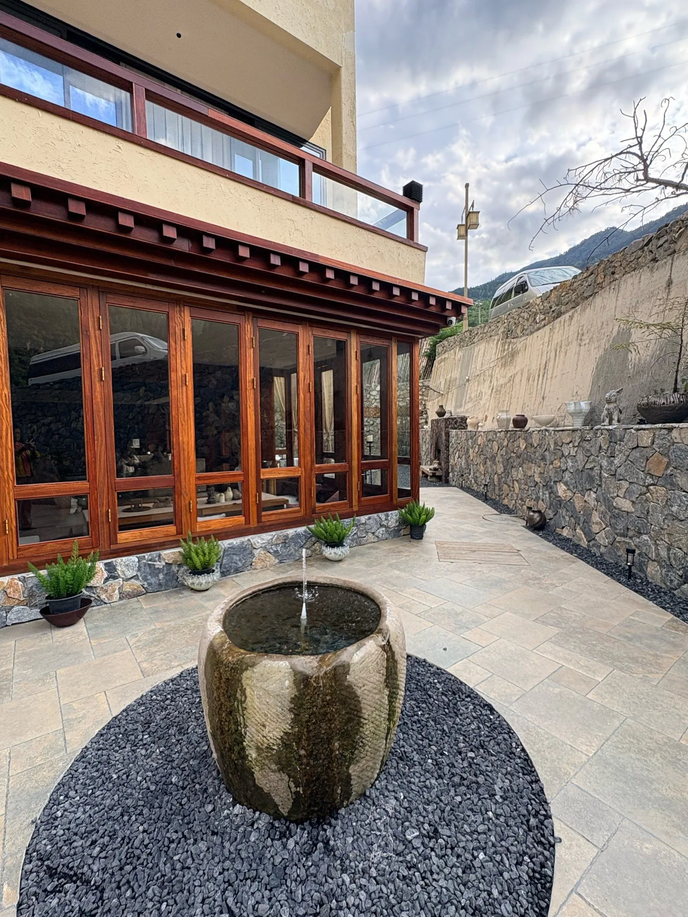 Photo 3 from Yunman Banshan Guesthouse (Jiuzhaigou Visitor Center Branch)