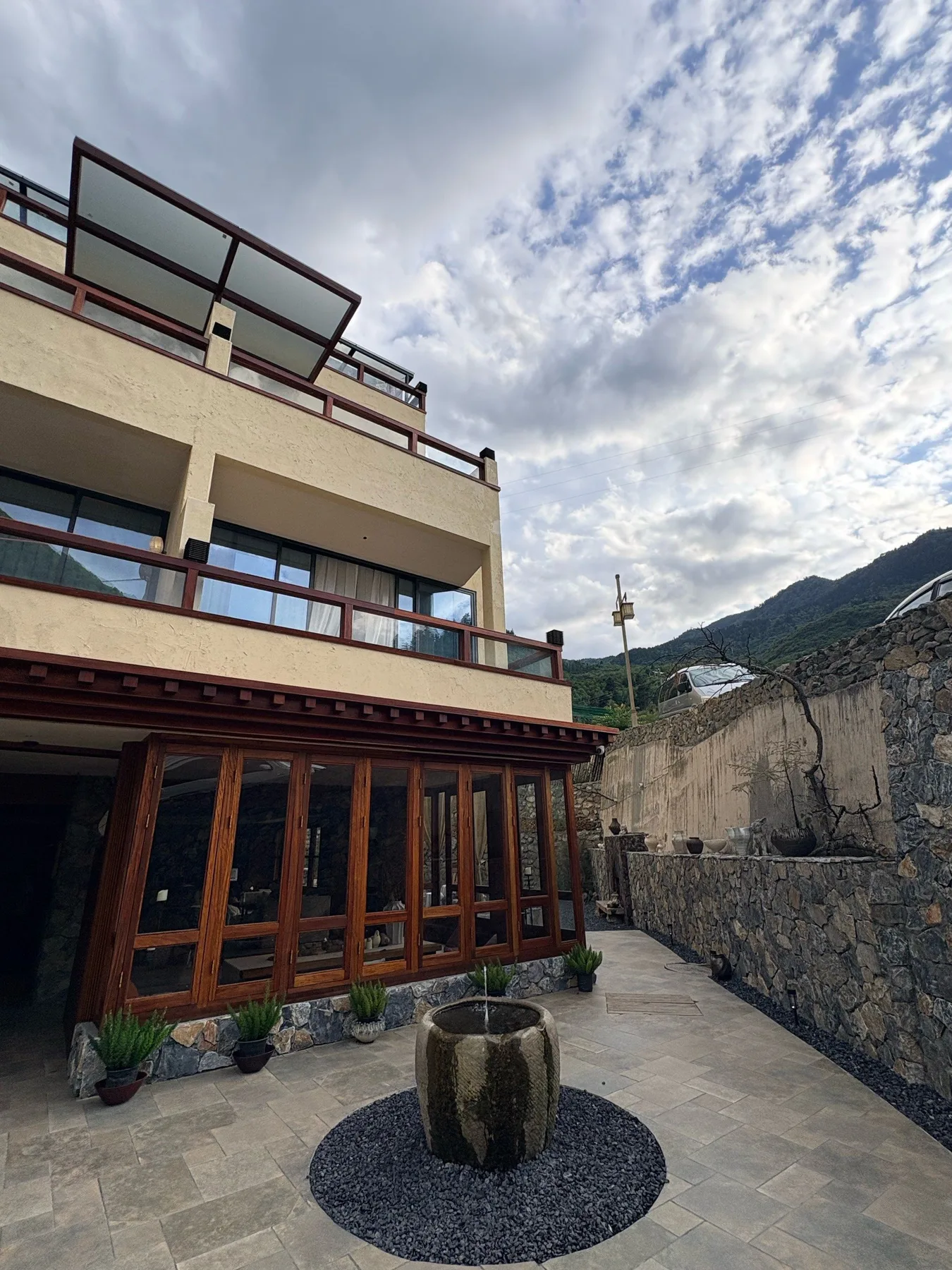 Photo 7 from Yunman Banshan Guesthouse (Jiuzhaigou Visitor Center Branch)