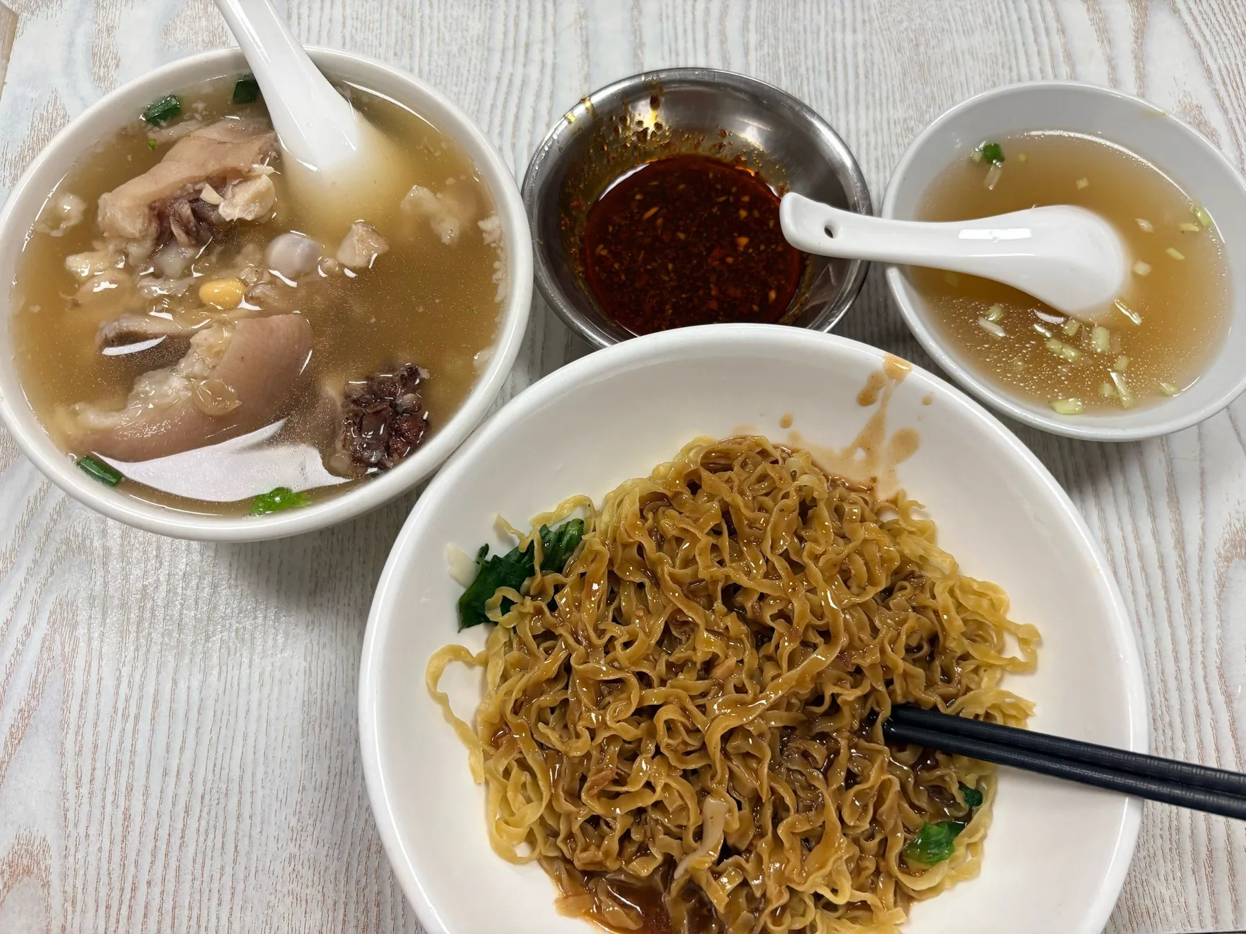 Photo 5 from Nian'en Ji Pork Knuckle Noodles · Traditional Pork Knuckle Lo Mein (Jihua Park Branch)